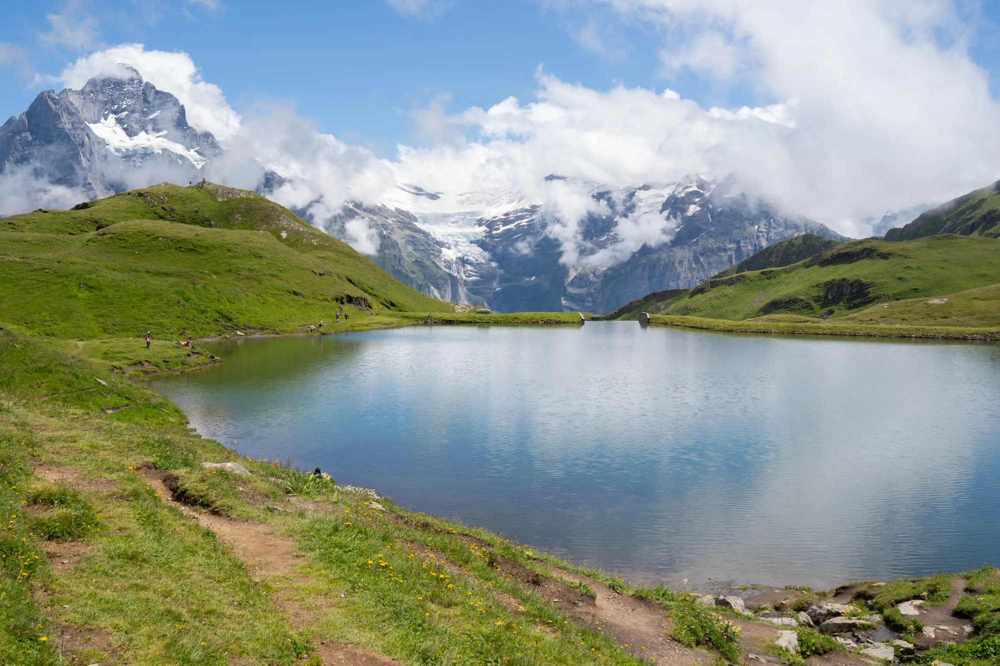 grindelwald trail lake bachalpsee with eiger view