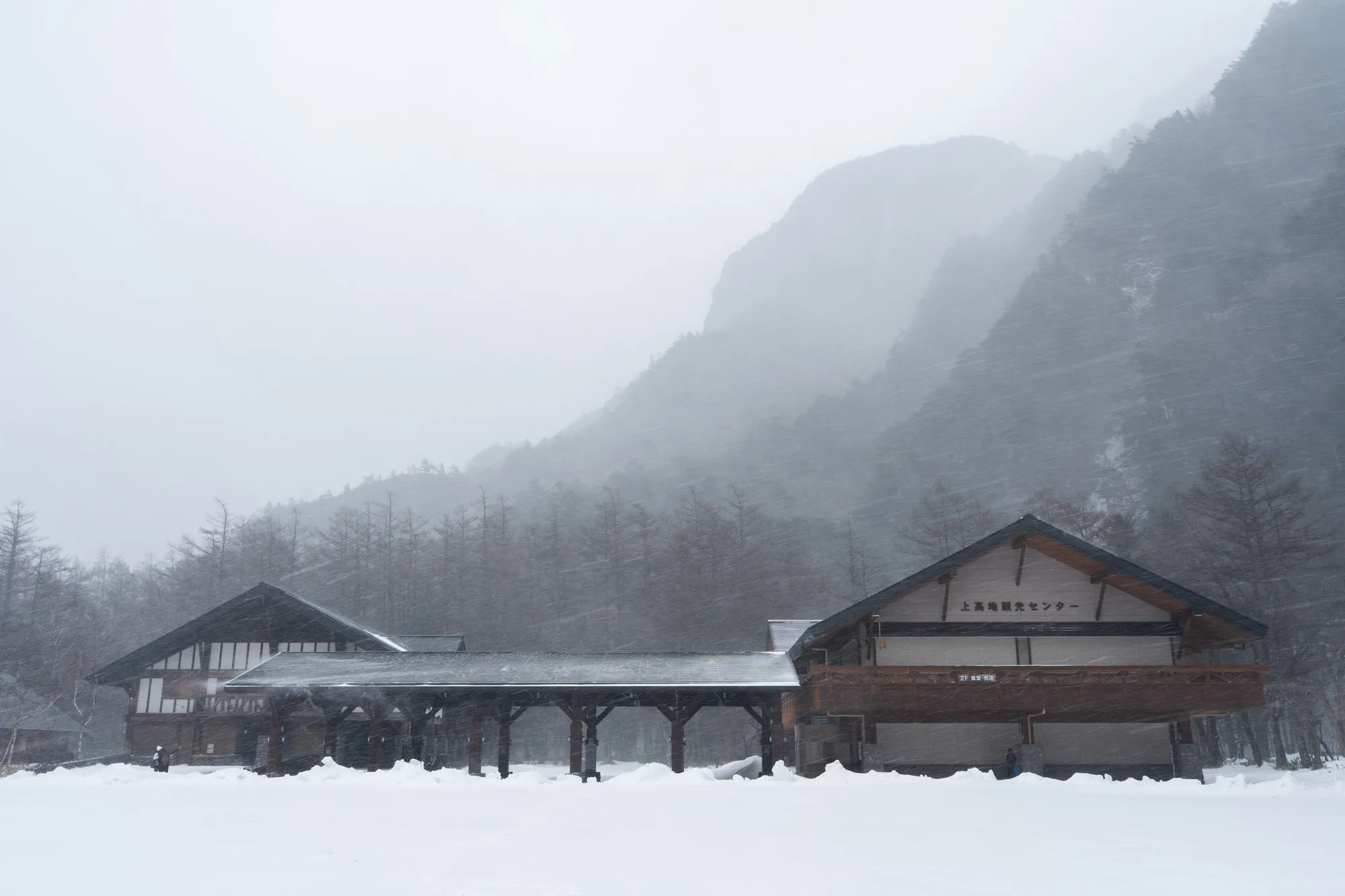 kamikochi winter heavy snow vs buildings